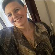 Laureata in psicologia impartisce lezioni di filosofia e scienze umane